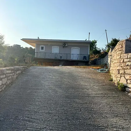 Dimitris House